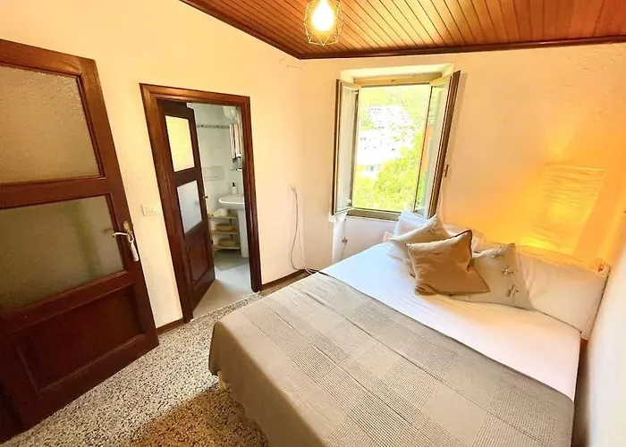 Historic Downtown Home By The Sea With King Bed