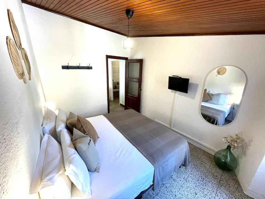 Apartment Historic Downtown By The Sea With King Bed